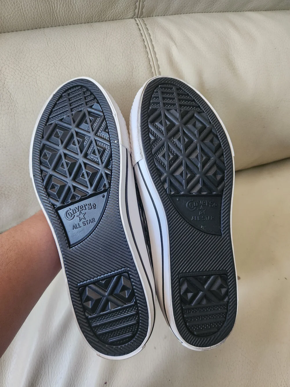 Converse playful comic